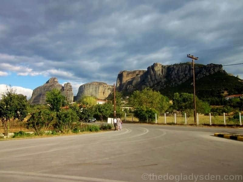 approaching Kalambaka