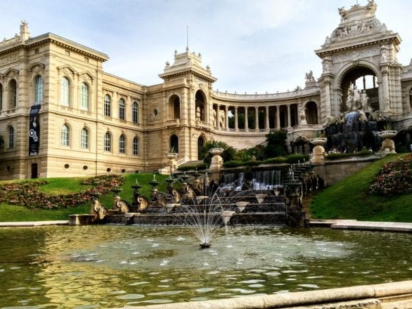 Palais Longchamps courtyard