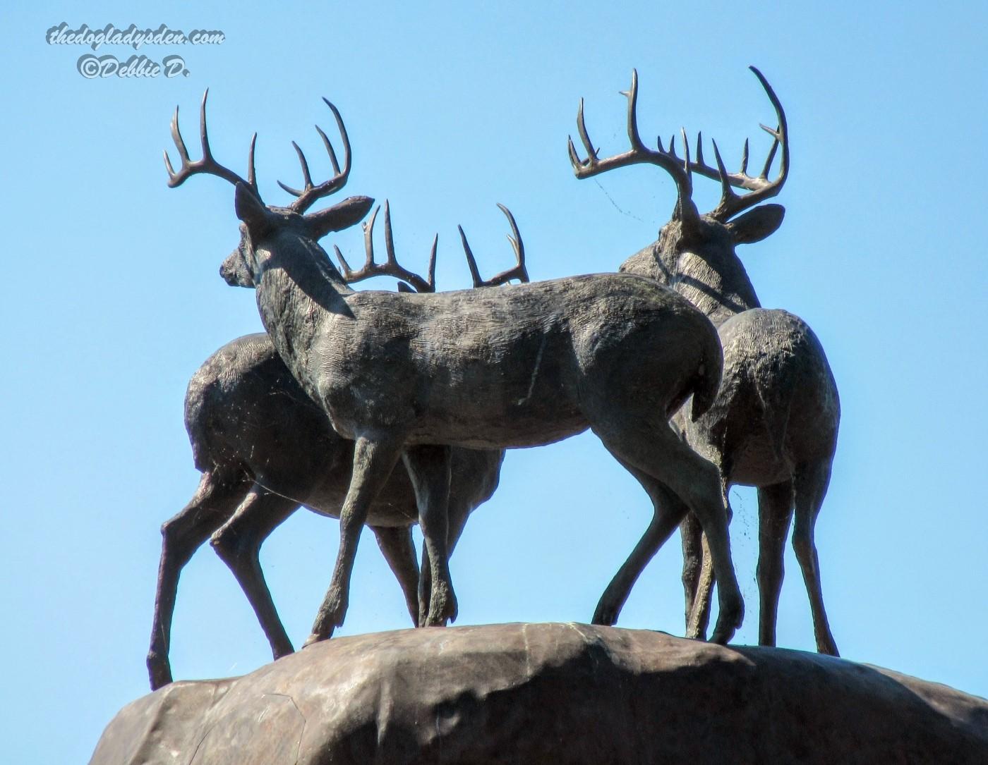 boldt castle deer statues close up