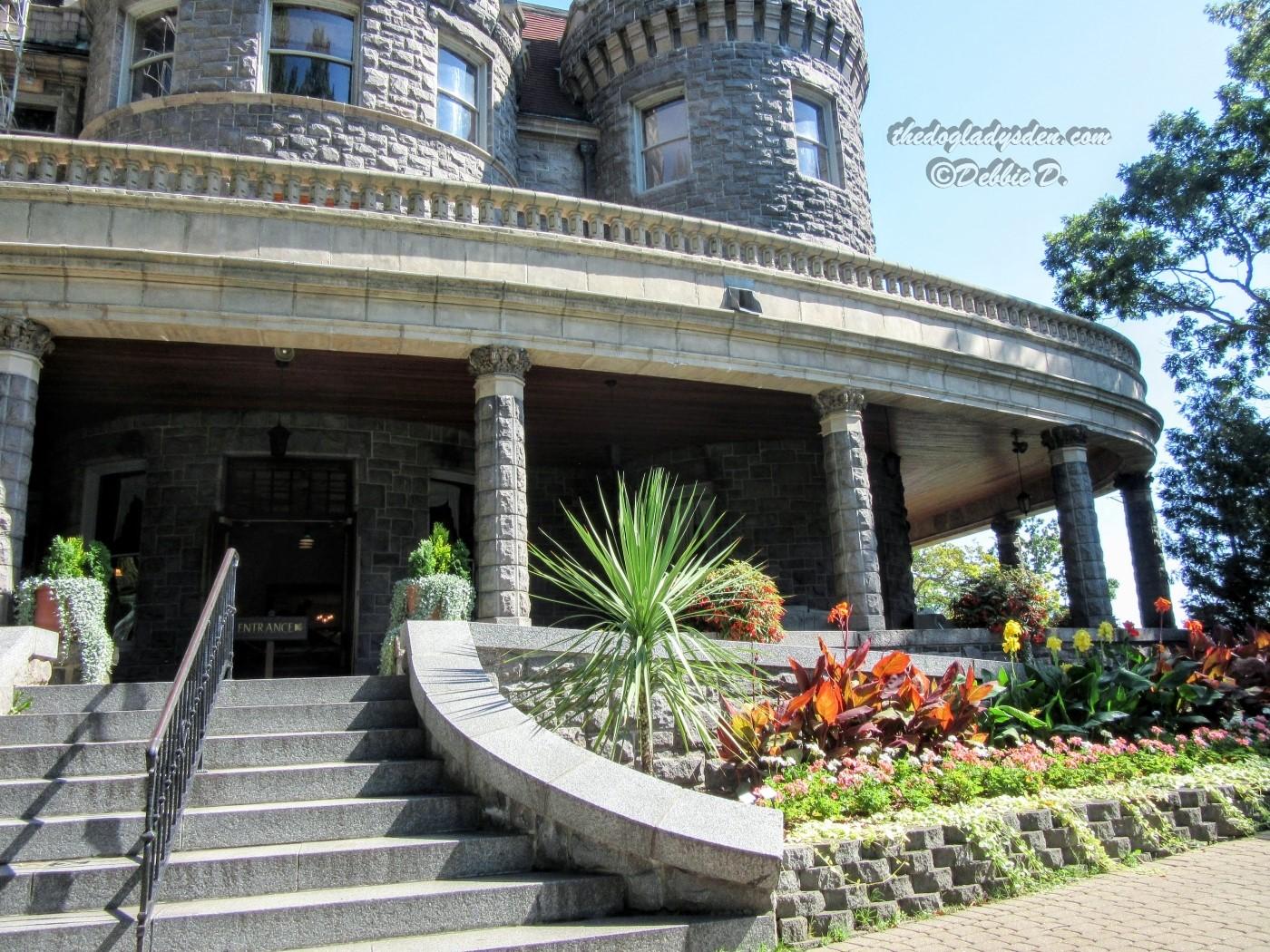 boldt castle entrance